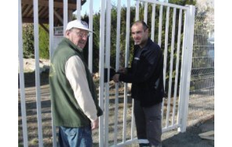 Remise des clés du portail.